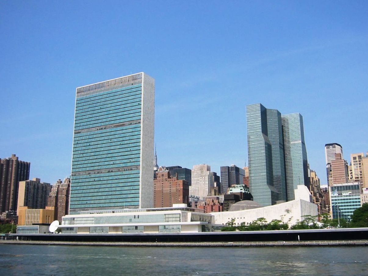 UN/DESA Policy Brief #51: Reflecting on the World Economic and Social Survey's 70 years of development policy analysis UN/DESA Policy Brief #51: Reflecting on the World Economic and Social Survey's 70 years of development policy analysis