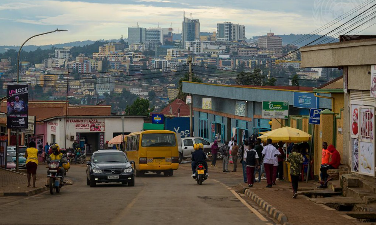 IMG: street scene